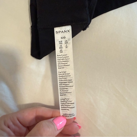 SPANX high impact sports bra - Picture 8 of 11